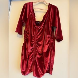 NWOT Torrid size 5, red elbow length shirt